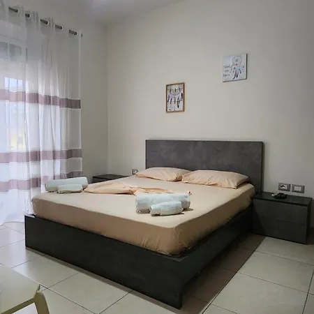 Проживание в семье Double With Shared Bathroom